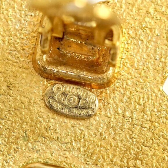 CHANEL CC Logos Black Star Clip-On Earrings Gold Tone 01P Auth w/Box c1150 - Picture 15 of 16